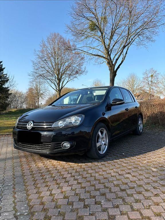 Gebraucht VW Golf VI Team 122 PS (89 kW) 2011 Schwarz Kleinwagen