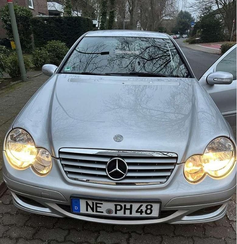 Gebraucht Mercedes C160 122 PS (89 kW) 2005 Silber Coupé