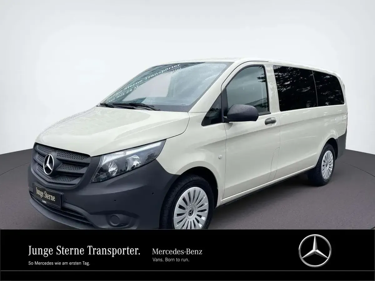 Gebraucht Mercedes Vito 190 PS (139 kW) 2023 Kieselgrau Van