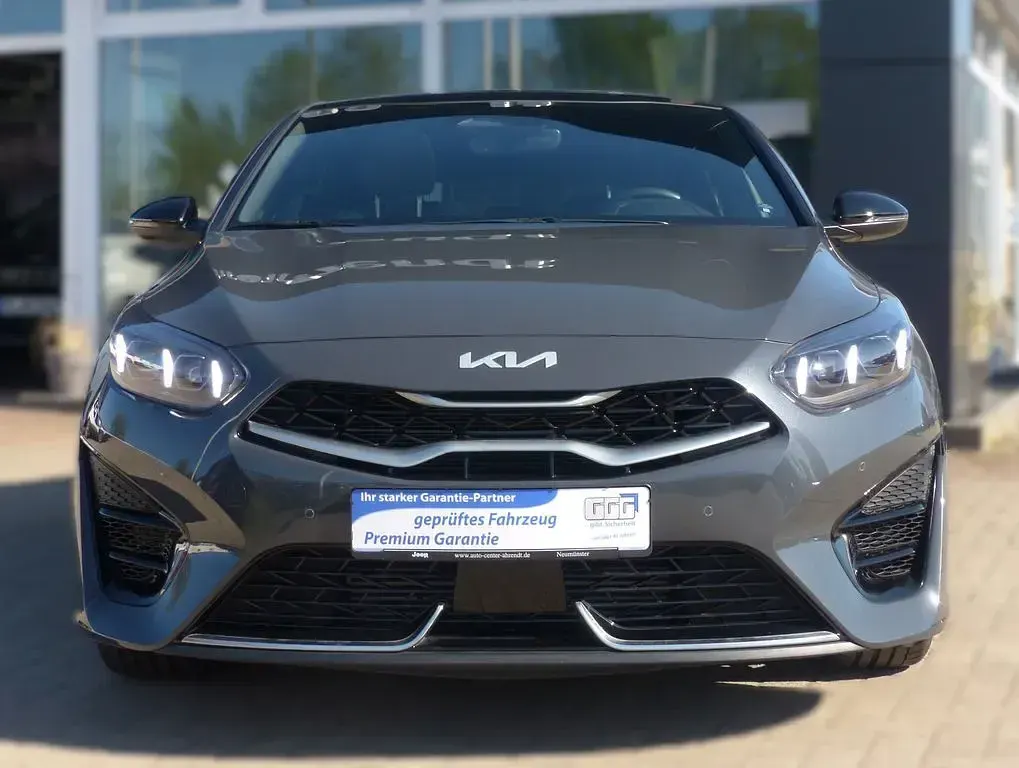 Second-hand Kia ProCeed GT GT-Line 140 CP (102 kW) 2024 Gri Hatchback
