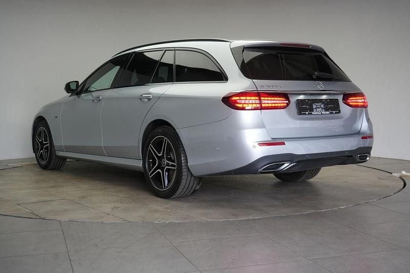 Gebraucht Mercedes E300 AMG 211 PS (155 kW) 2021 Silber Limousine