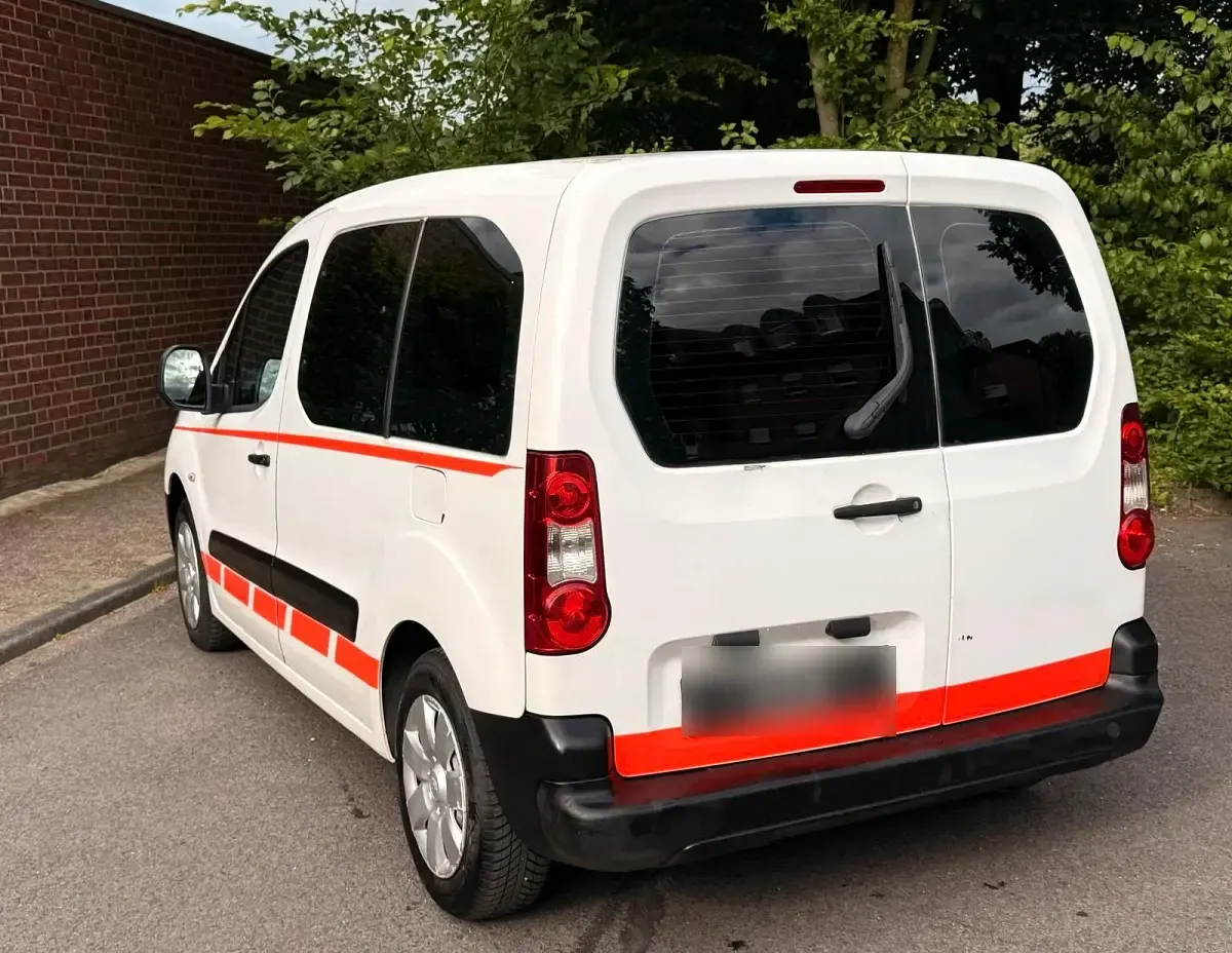 Gebraucht Citroën Berlingo 2009 Weiß Van / Kleinbus