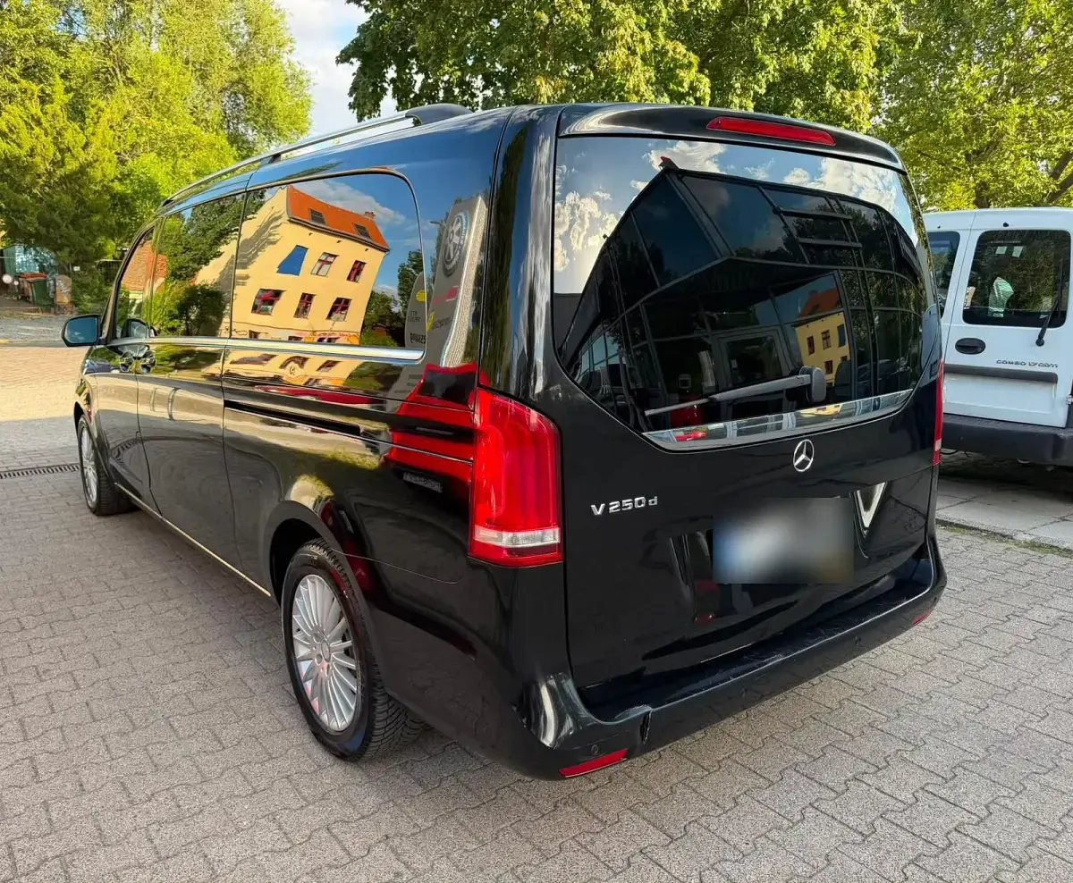 Gebraucht Mercedes V250 Avantgarde 190 PS (139 kW) 2016 Schwarz Van / Kleinbus
