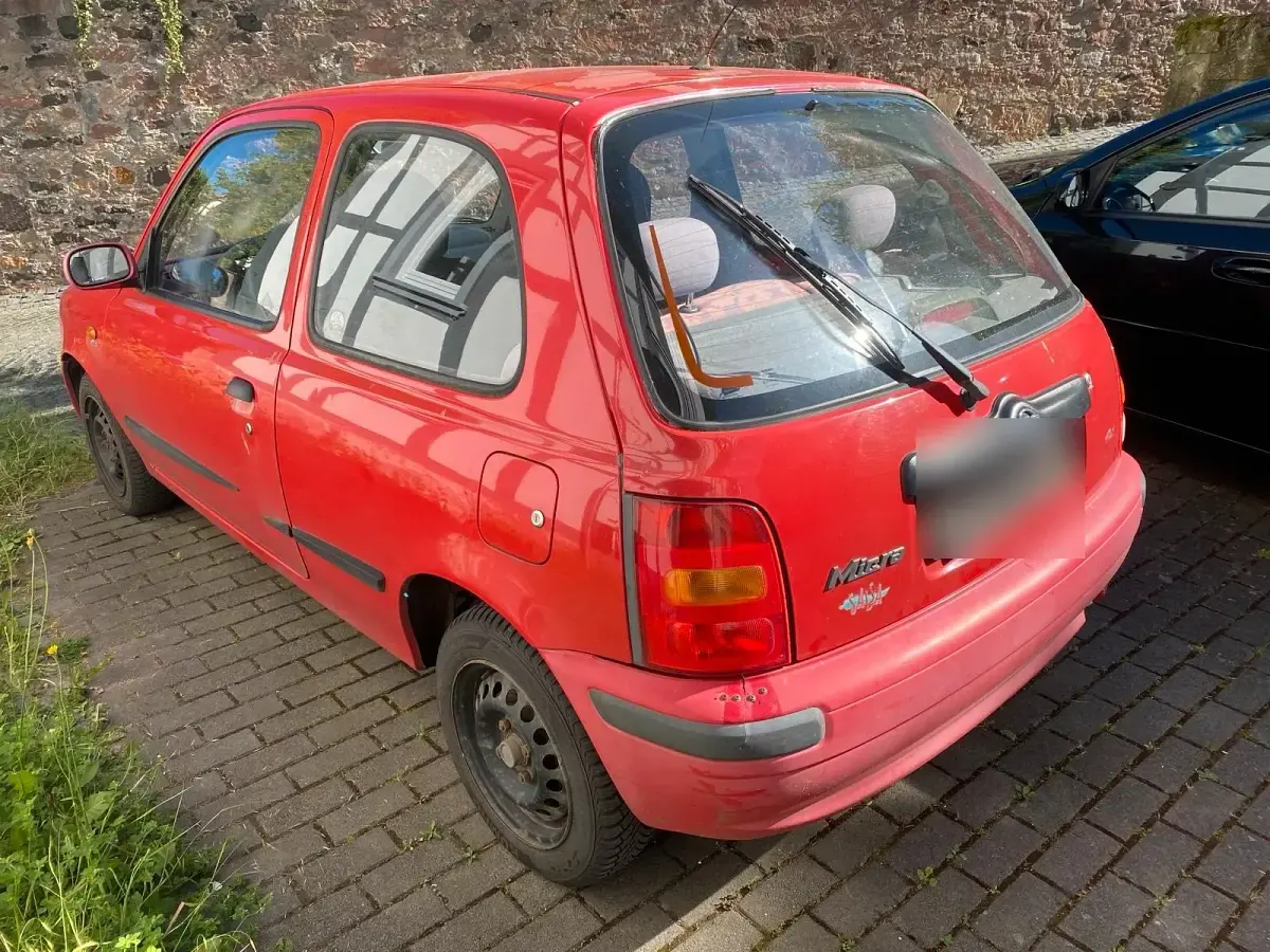 Używany Nissan Micra 54 KM (39 kW) 1999 Czerwony Hatchback