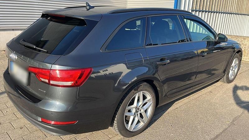 Gebraucht Audi A4 Ambiente 190 PS (139 kW) 2016 Grau Kombi