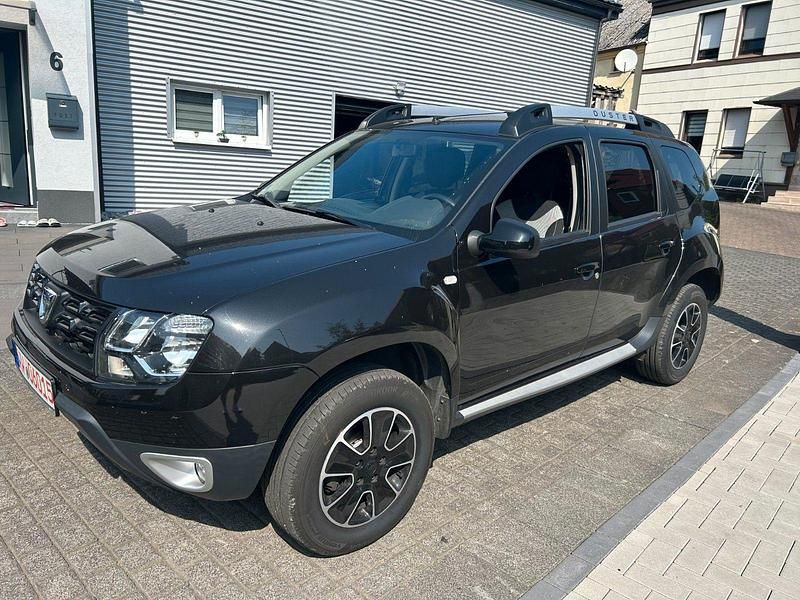 Schwarz Gebraucht 2017 Dacia Duster Black Shadow SUV | 6.650 € (Superpreis) - Bild 1/4