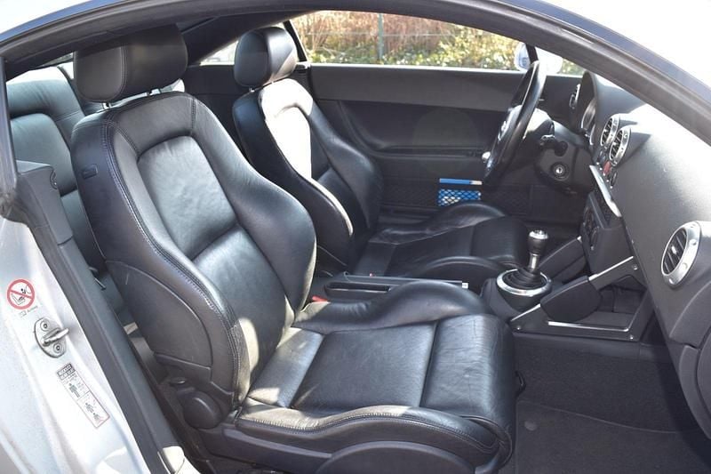 Gebraucht Audi TT Sport 179 PS (131 kW) 1999 Silber Coupé