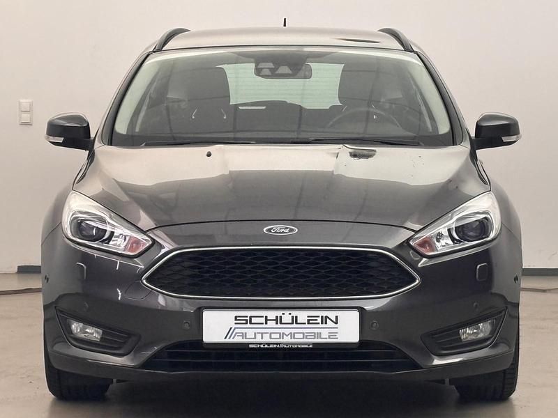 Gebraucht Ford Focus 120 PS (88 kW) 2018 Grau Kombi
