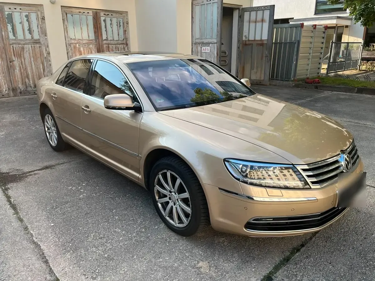 Gebraucht VW Phaeton 335 PS (246 kW) 2016 Gold Limousine