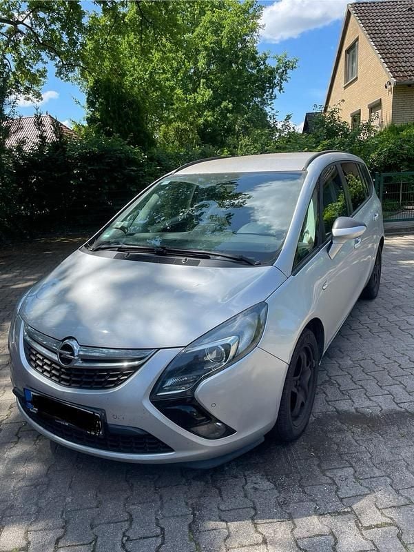 Silber Gebraucht 2015 Opel Zafira Tourer Van / Kleinbus | 5.500 € (Superpreis) - Bild 1/4