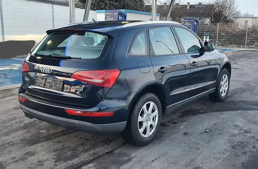 Second-hand Audi Q5 Ambiente 170 CP (125 kW) 2010 Albastru SUV