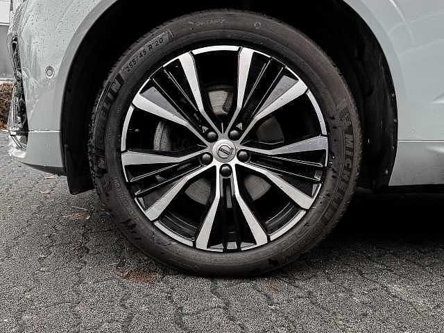 Gebraucht Volvo XC60 Plus 197 PS (144 kW) 2023 Grau SUV