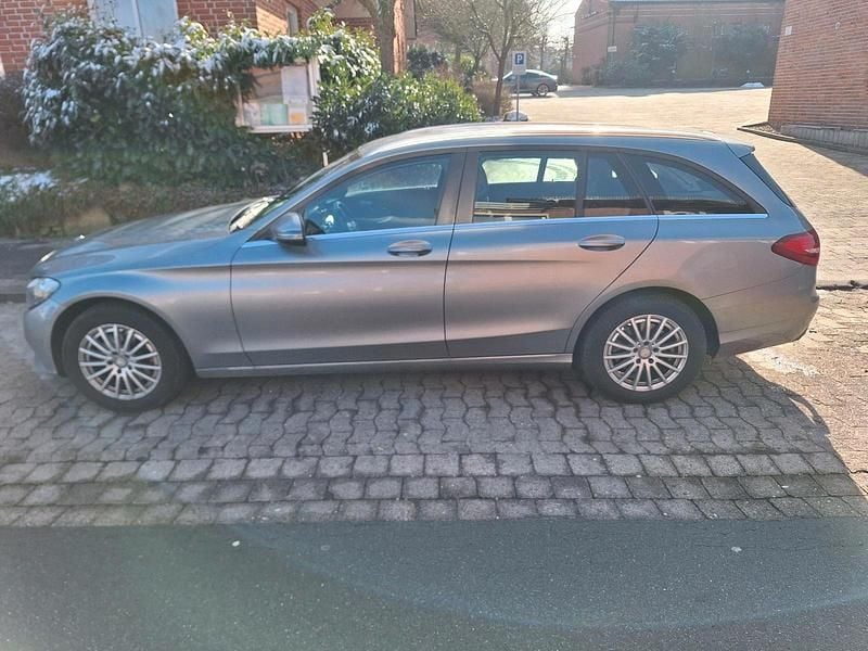 Gebraucht Mercedes C220 170 PS (125 kW) 2015 Grau Kombi