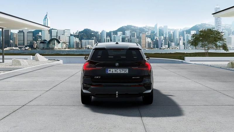 Neu BMW iX1 Exclusive 150 kW (204 PS) 2026 Schwarz SUV