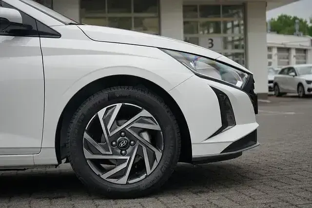 Neu Hyundai i20 79 PS (58 kW) 2025 Weiß Kleinwagen