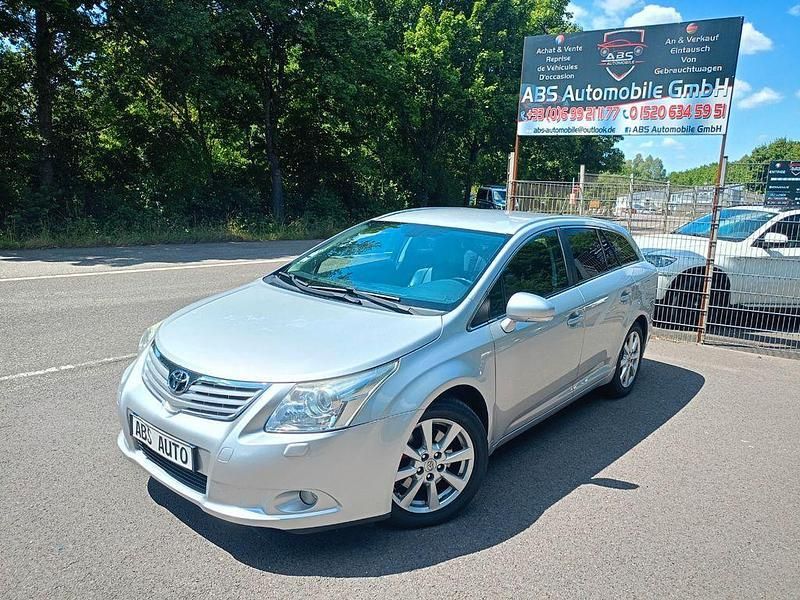 Silber Gebraucht 2009 Toyota Avensis Sol Kombi | 3.990 € (Guter Preis) - Bild 1/4
