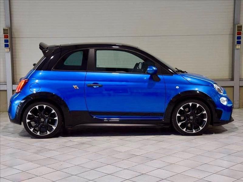 Gebraucht Abarth 695 179 PS (131 kW) 2022 Blau Kleinwagen
