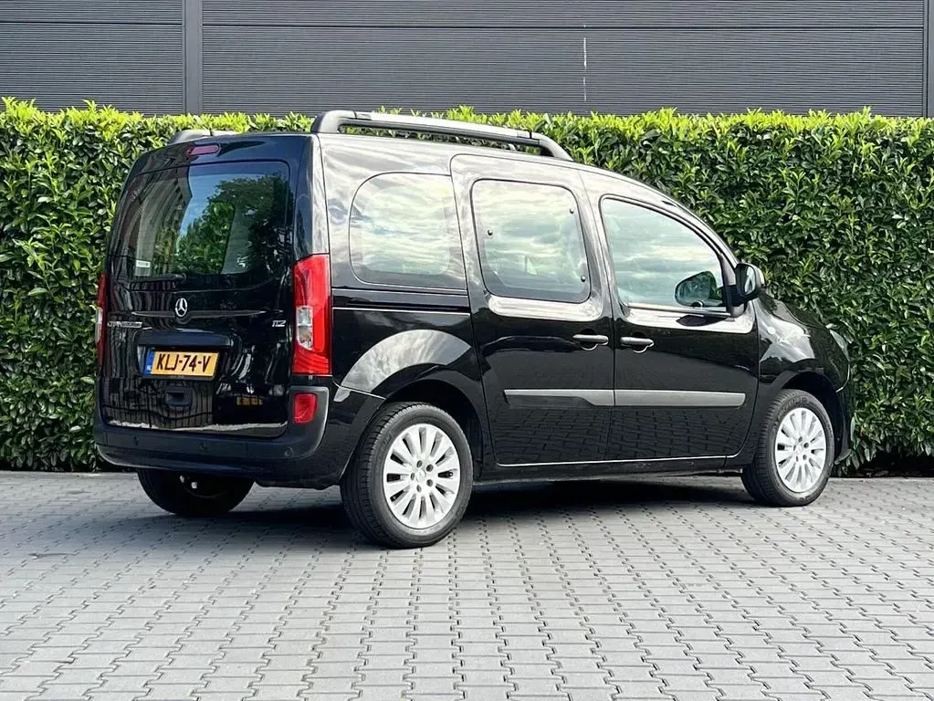 Gebraucht Mercedes Citan 112 114 PS (83 kW) 2018 Schwarz Van / Kleinbus