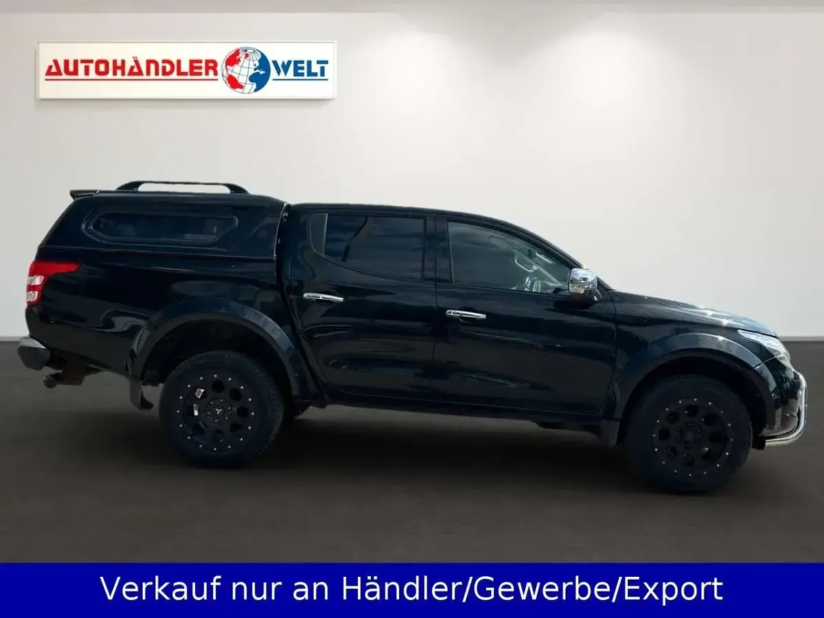 Gebraucht Mitsubishi L200 181 PS (133 kW) 2016 Schwarz Pickup