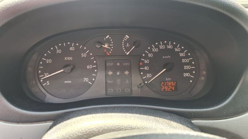 Grau Gebraucht 2001 Renault Kangoo Liberty Van / Kleinbus | 2.250 € (Etwas zu teuer) - Bild 1/4