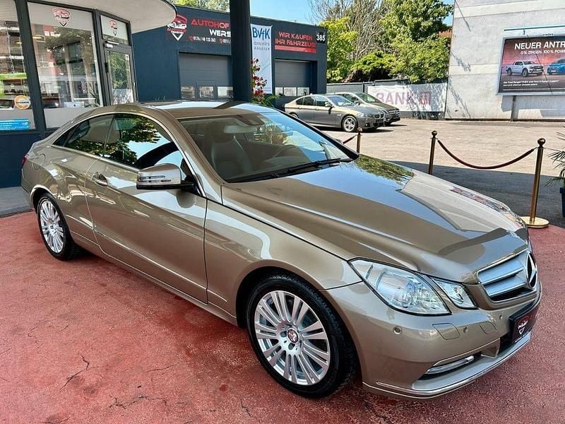 Beige Gebraucht 2012 Mercedes E350 Avantgarde Coupé | 18.690 € (Etwas zu teuer) - Bild 1/4