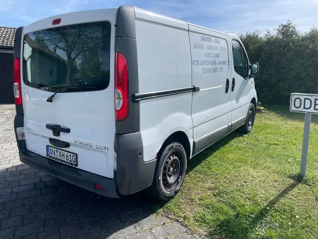 Używany Opel Vivaro 114 KM (83 kW) 2013 Biały Minivan