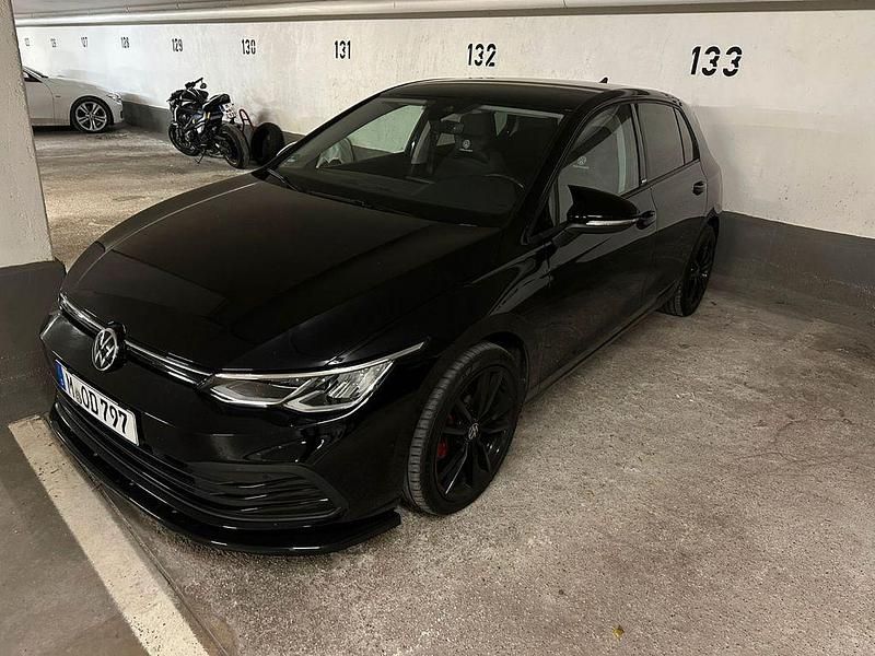 Gebraucht VW Golf VII Active 150 PS (110 kW) 2021 Schwarz Kleinwagen