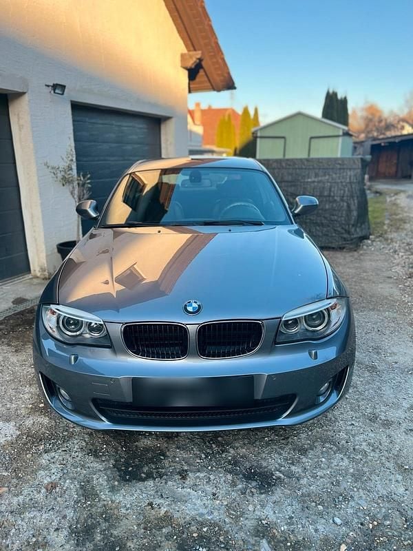 Gebraucht BMW 118 Coupé 143 PS (105 kW) 2012 Grau Coupé