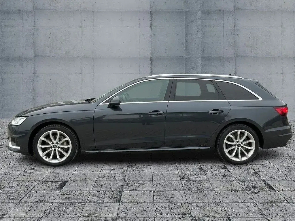 Używany Audi A4 Advanced 204 KM (150 kW) 2022 Szary Kombi