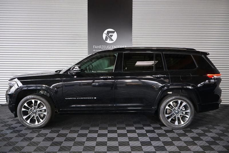 Gebraucht Jeep Grand Cherokee Overland 294 PS (216 kW) 2021 Schwarz SUV