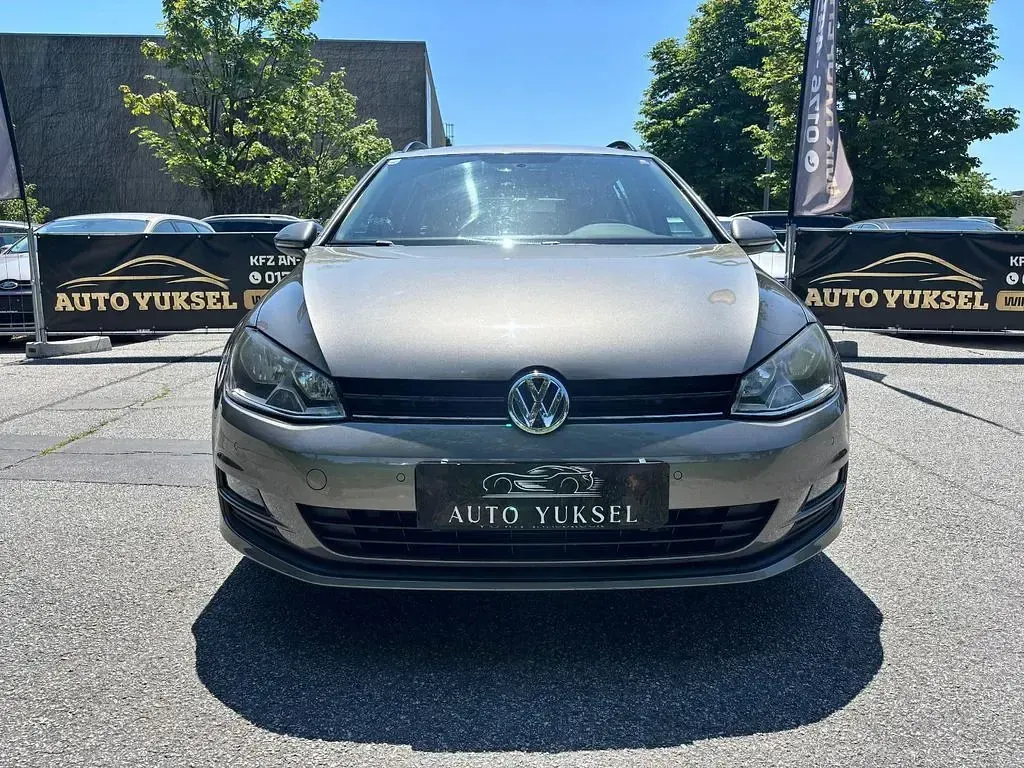 Gebraucht VW Golf VII Trendline 105 PS (77 kW) 2015 Grau Kombi