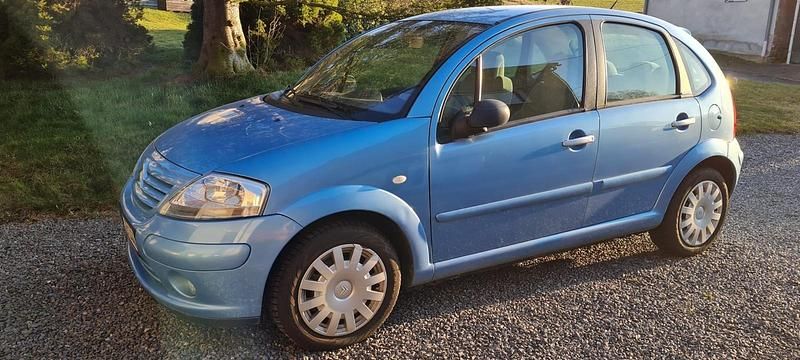 Blau Gebraucht 2004 Citroën C3 Kleinwagen | 2.500 € (Fairer Preis) - Bild 1/4