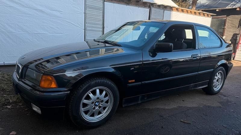 Gebraucht BMW 316 102 PS (75 kW) 1997 Schwarz Coupé