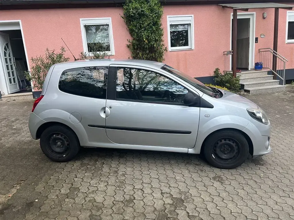 Używany Renault Twingo 75 KM (55 kW) 2008 Srebrny Hatchback