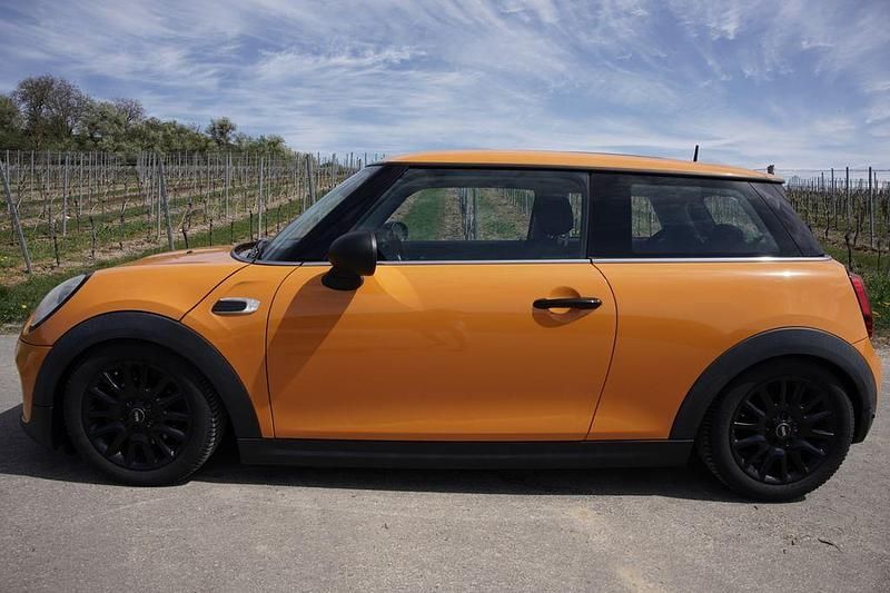 Second-hand Mini ONE 102 CP (75 kW) 2014 Portocaliu Hatchback