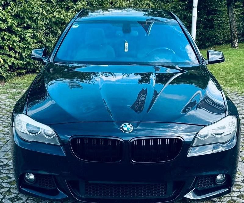 Blau Gebraucht 2011 BMW 535 M Sport Kombi | 12.900 € (Fairer Preis) - Bild 1/4