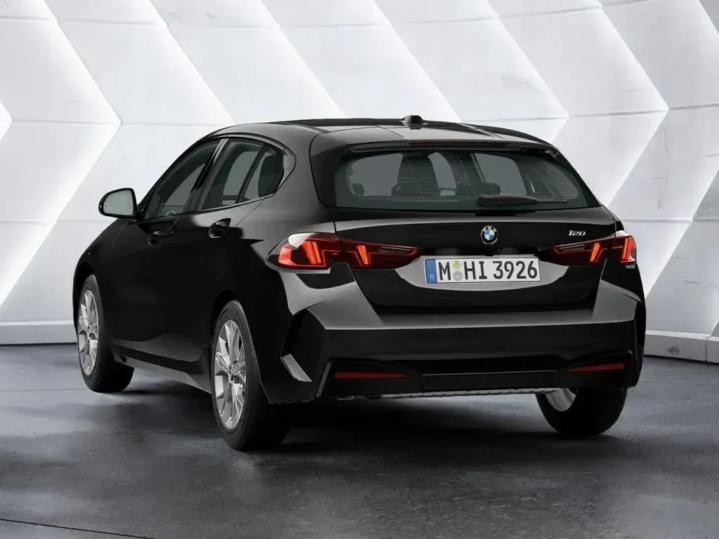 Neu BMW 120 170 PS (125 kW) 2026 Schwarz ii Kleinwagen