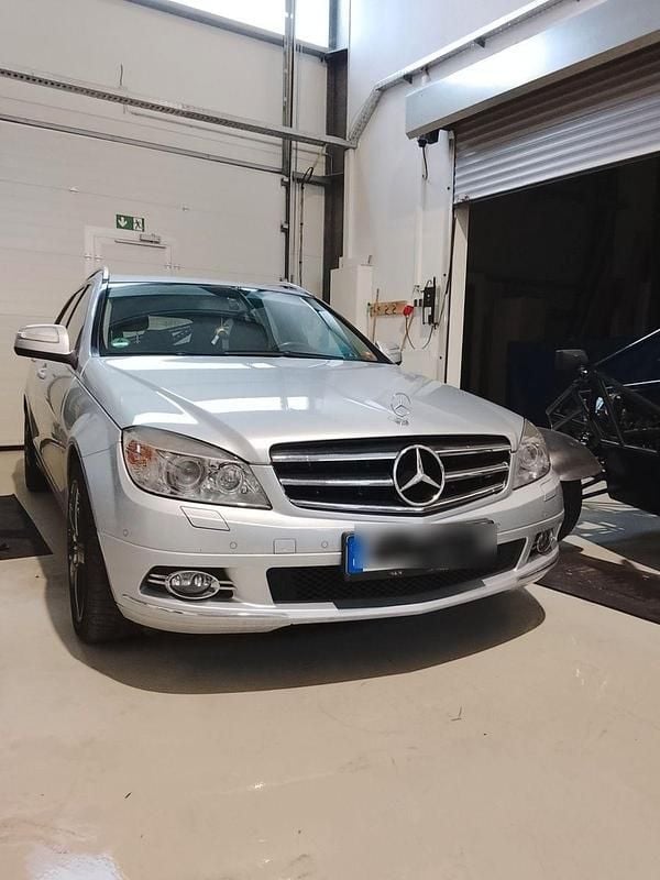 Silber Gebraucht 2008 Mercedes C220 Avantgarde Kombi | 3.400 € (Superpreis) - Bild 1/3
