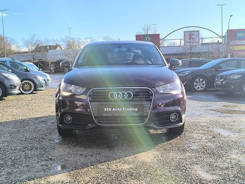 Gebraucht Audi A1 Sportback Ambiente 86 PS (63 kW) 2014 Violet Kleinwagen