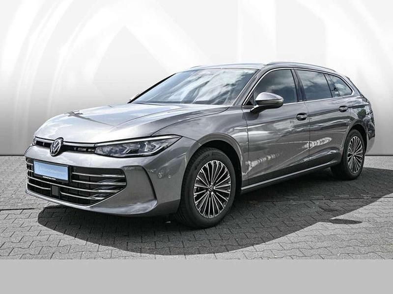 Diabasgrau metallic Gebraucht 2025 VW Passat Elegance Kombi | 38.990 € (Guter Preis) - Bild 1/4