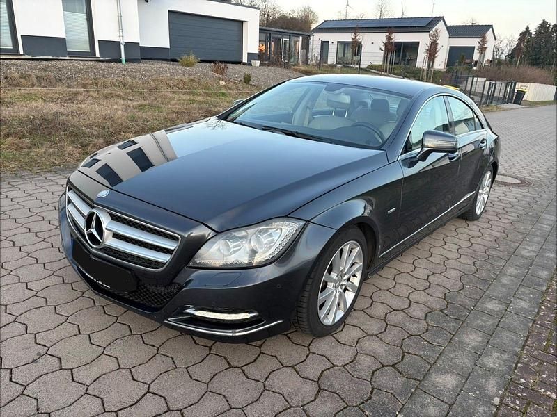 Gebraucht Mercedes CLS350 265 PS (194 kW) 2011 Grau Coupé