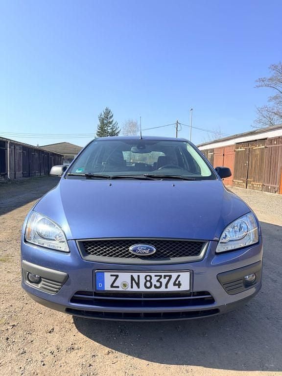 Gebraucht Ford Focus Ghia 101 PS (74 kW) 2006 Blau Limousine