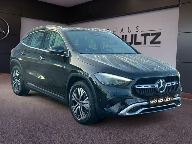 Gebraucht Mercedes GLA200 Premium 150 PS (110 kW) 2023 Schwarz SUV