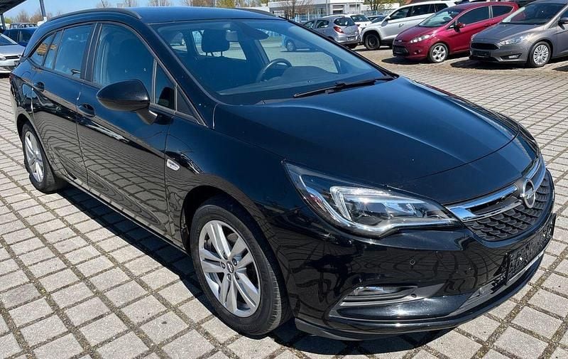 Second-hand Opel Astra Edition 150 CP (110 kW) 2017 Negru Break