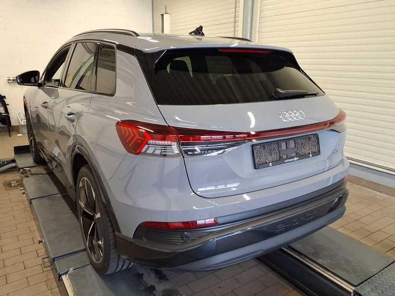 Gebraucht Audi Q4 e-tron Advanced 150 kW (204 PS) 2023 Grau SUV