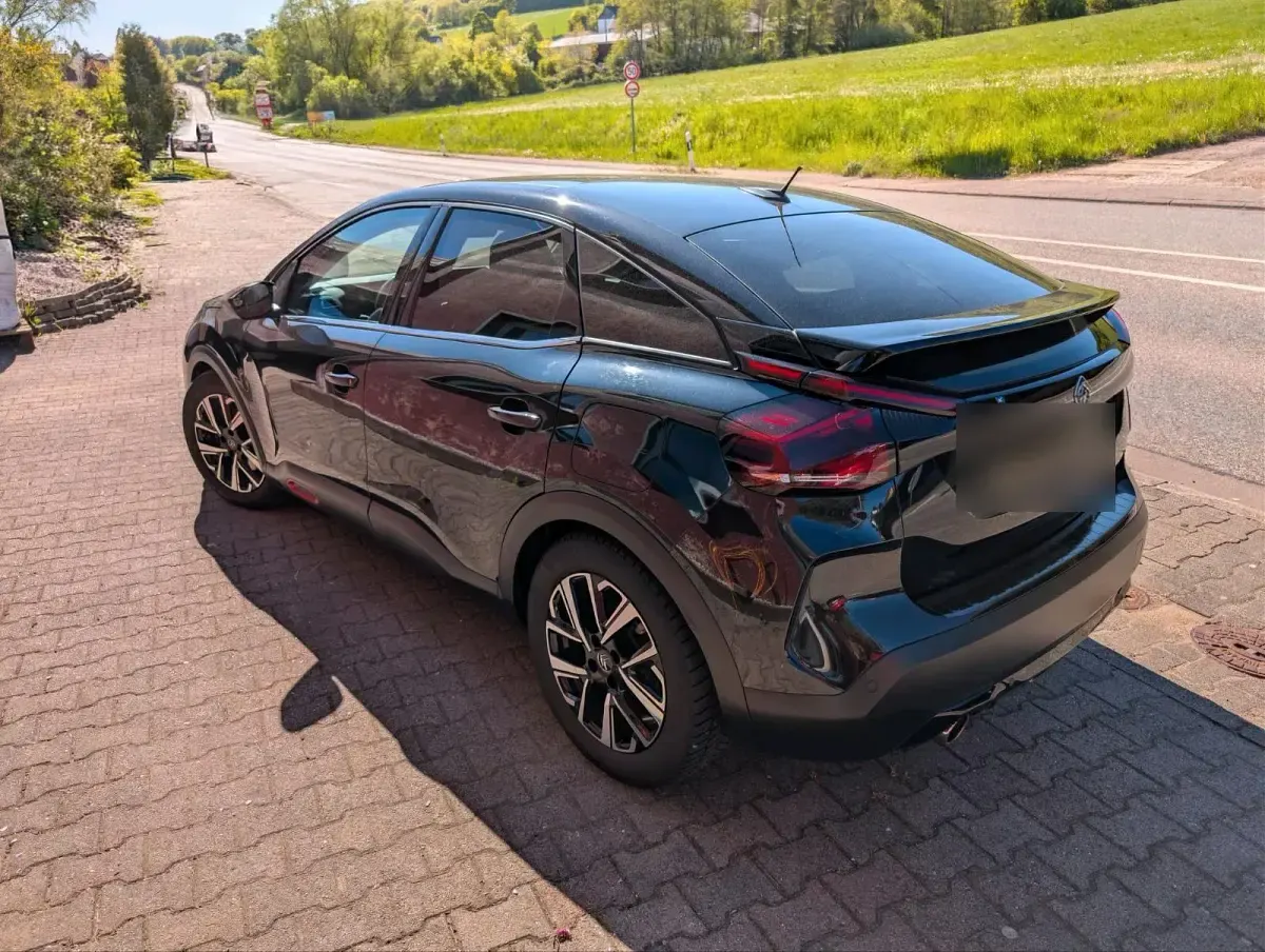 Gebraucht Citroën C4 Shine 155 PS (114 kW) 2021 Schwarz Limousine