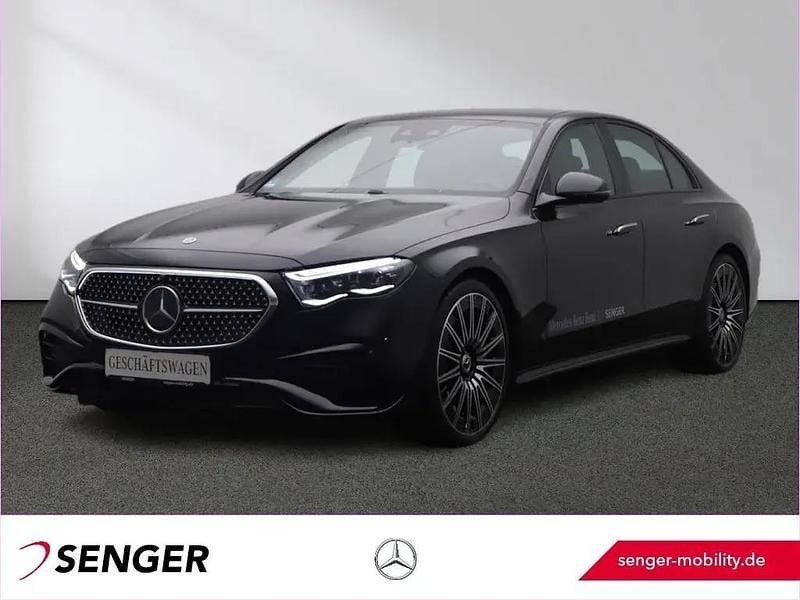 Lack obsidianschwarz Gebraucht 2025 Mercedes E450 AMG Limousine | 82.440 € (Guter Preis) - Bild 1/1
