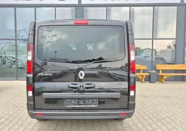 Gebraucht Renault Trafic Life 110 PS (80 kW) 2021 Schwarz Van / Kleinbus