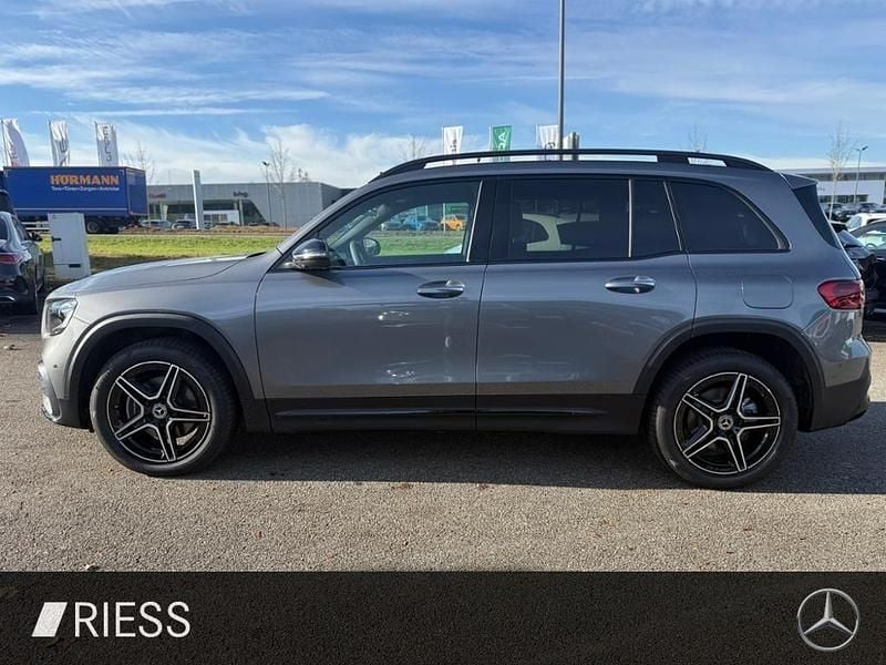 Neu Mercedes GLB200 AMG 163 PS (119 kW) 2025 Metalliclack mountaingrau SUV