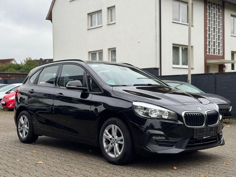 Schwarz Gebraucht 2018 BMW 218 Active Tourer Advantage Van / Kleinbus | 11.790 € (Guter Preis) - Bild 1/4